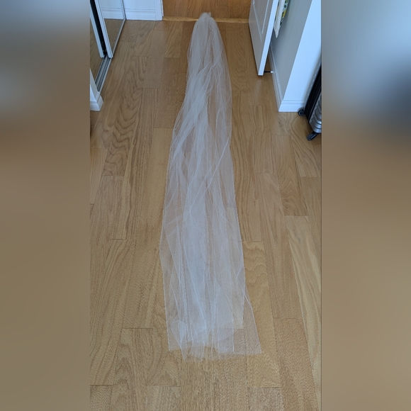 Wedding Veil - Beckers Bridal - Picture 2 of 2